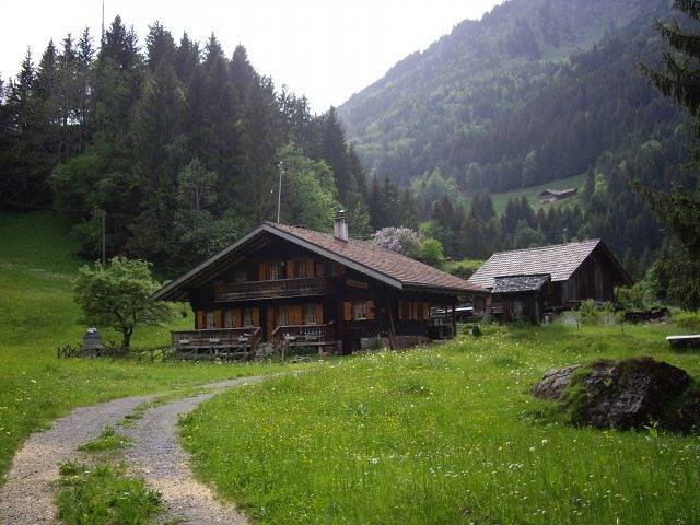 Ganze Ferienwohnung, Chalet le Rocher - 5.5 - Zimmerchalet in Planachaux, Champéry
