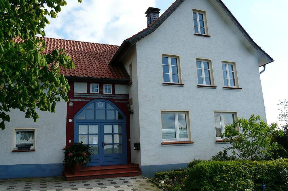 Ganze Wohnung, Liebevoll eingerichtete neue Fewo für 2 Personen in absolut ruhiger Lage in Horn-Bad Meinberg, Kreis Lippe