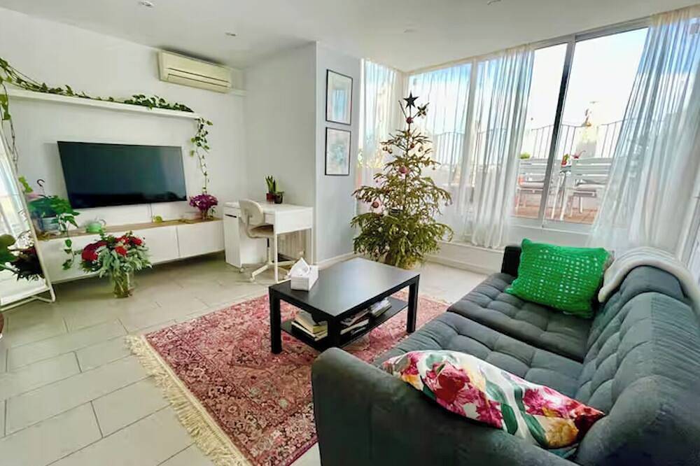 Entire apartment, Private cozy central flat in prime Bcn location in Barcelona Centre, Barcelona