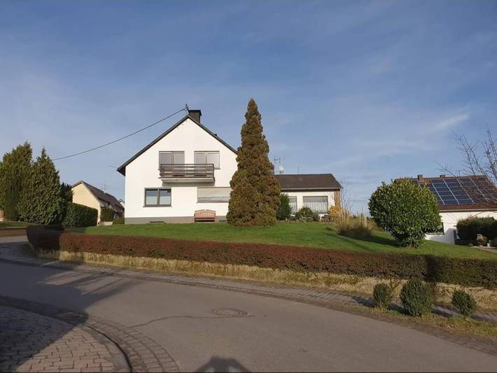 Ferienwohnung für 4 Personen, mit Balkon und Ausblick in Salmtal