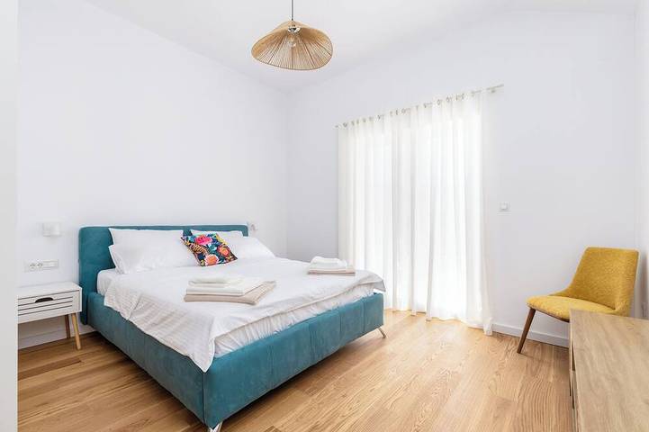 Villa für 8 Personen, mit Garten und Whirlpool sowie Sauna in Montenegro - 4
