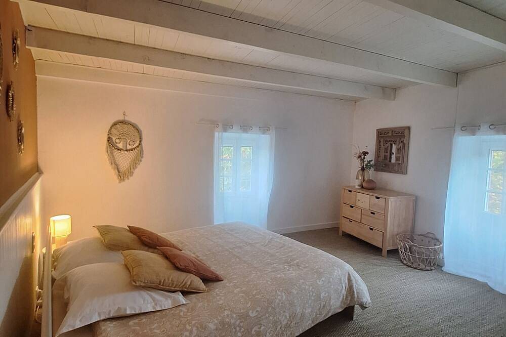 L'Annexe de la Bastide - Maison en pierres avec piscine in Ribes, Parc naturel régional des Monts d'Ardèche
