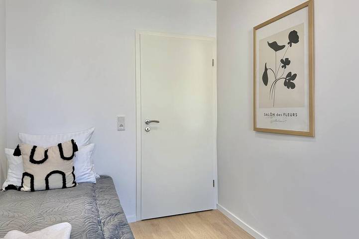 Appartement entier, New apartment, washing machine, Wifi, 3 minutes away from Nordpark Bielefeld in Bielefeld, Rhénanie-du-Nord-Westphalie