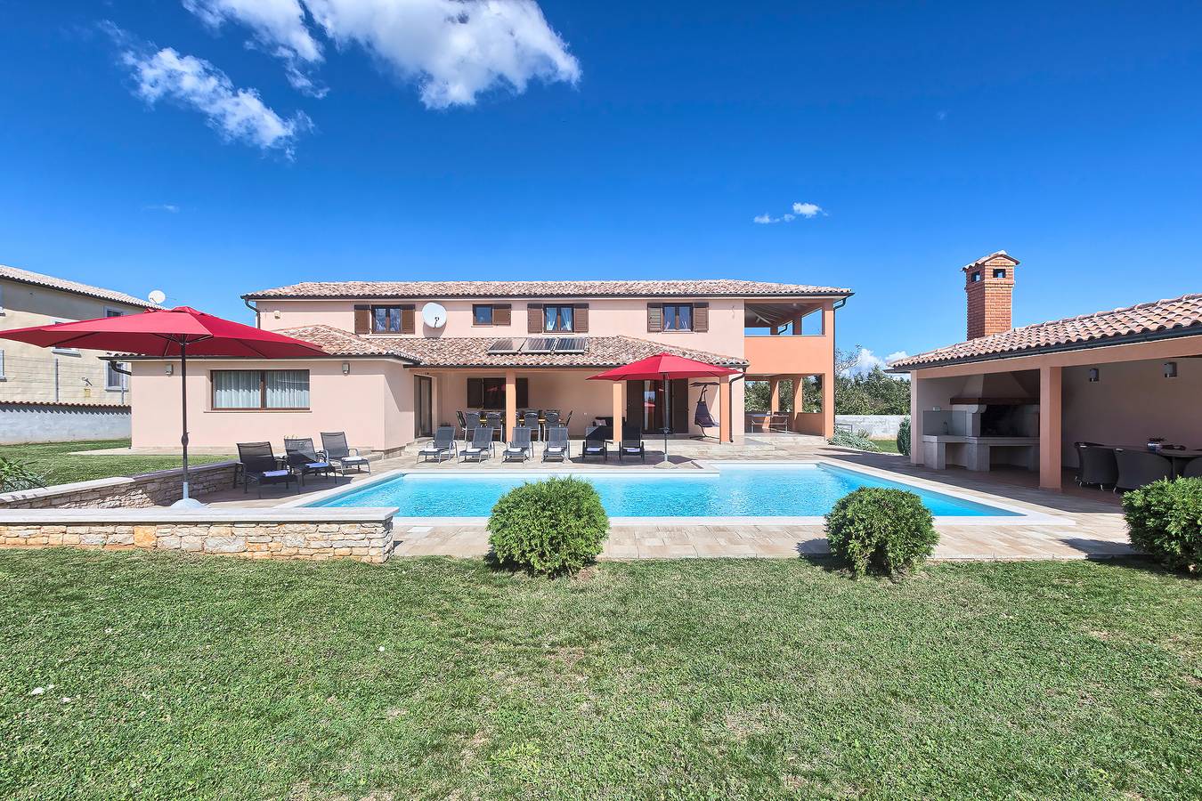 Villa voor 14 personen met balkon/terras in Barban, Zuidkust Istrië