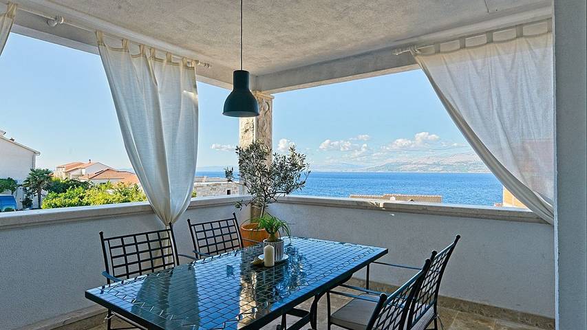 Apartament wakacyjny dla 2 osób, z widok i taras w Postira