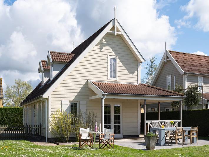 Ferienhaus für 6 Personen, mit Terrasse und Garten