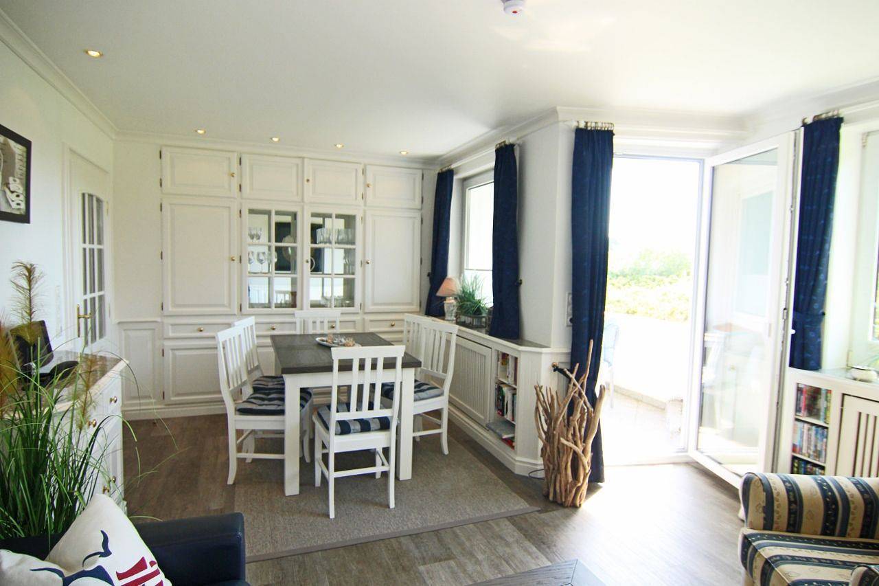 Ganze Wohnung, Sylt ist wertvoller Lebensraum und wohltuender Urlaubsort, ein paradiesisches Refugium, das im Grunde keinen von uns braucht. Wir hingegen, jene, die seit jeher diese Verbindung spüren, wir brauchen die Insel. in Hörnum, Sylt