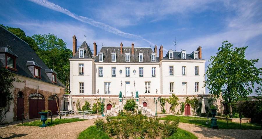 Chambre d’hôte pour 2 personnes, avec Balcon et Terrasse ainsi que Jacuzzi et Jardin