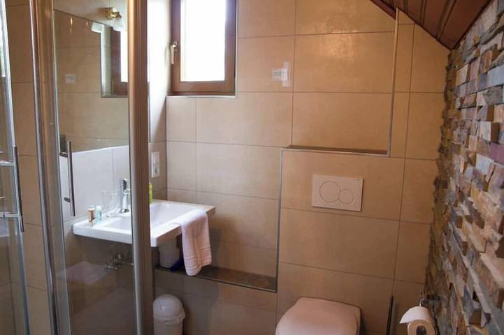 Ganze Wohnung, Gemütliche Fewo (64 m2) mit Klimaanlage in Markt Nordheim, Steigerwald