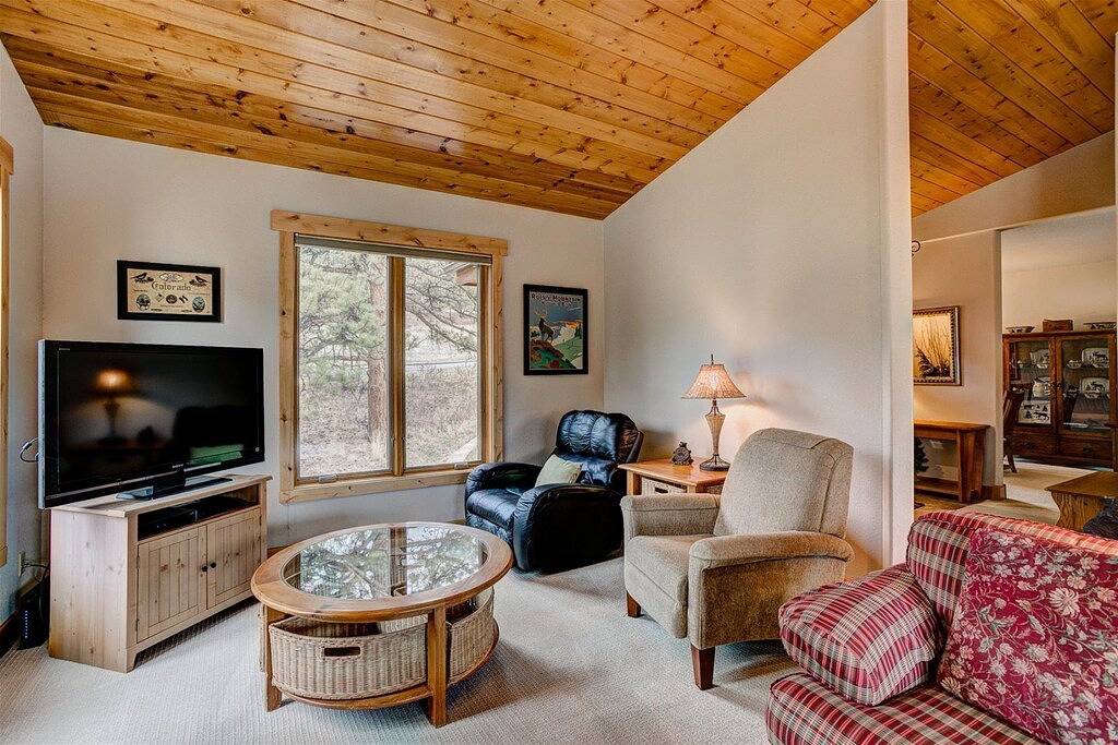 Vacation House for 8 Guests in Estes Park, Larimer County