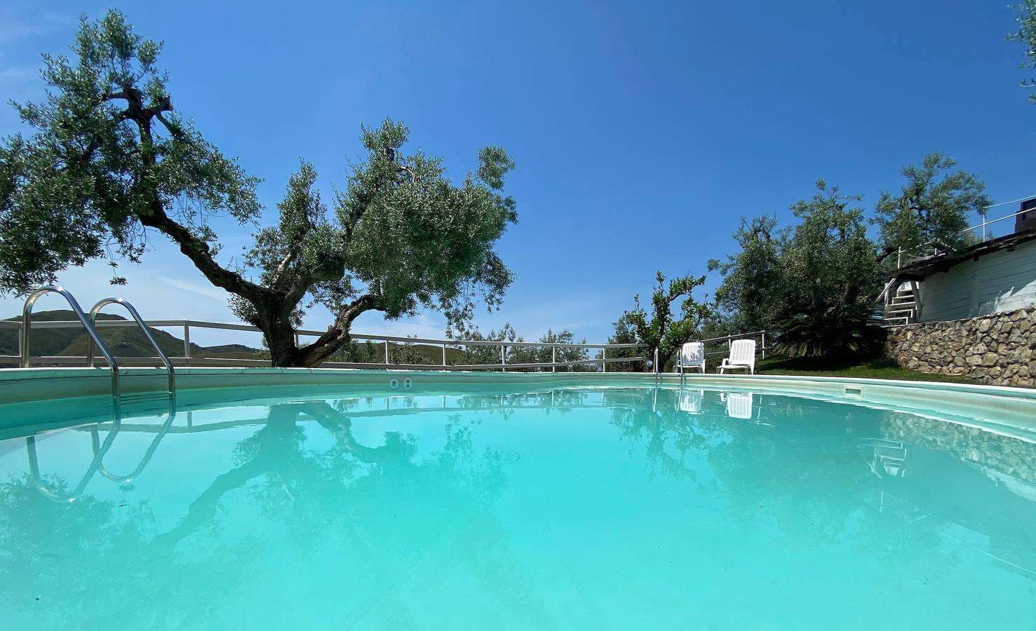 Bungalow 'Giardini di Margis' avec vue sur la mer, Wi-Fi et climatisation in Itri, Province de Latina