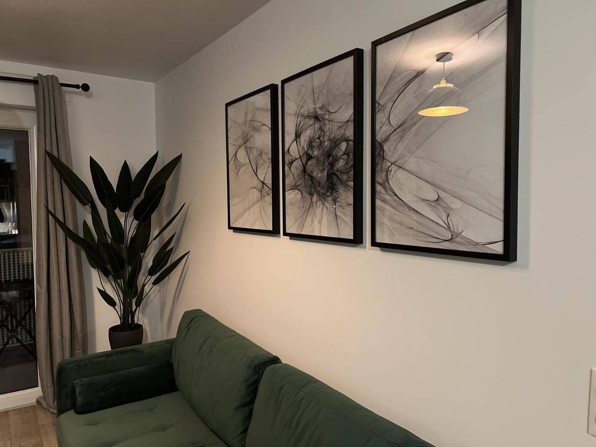 Appartement entier, One-Bedroom Apartment in Fontenay-sous-Bois, Val-de-Marne