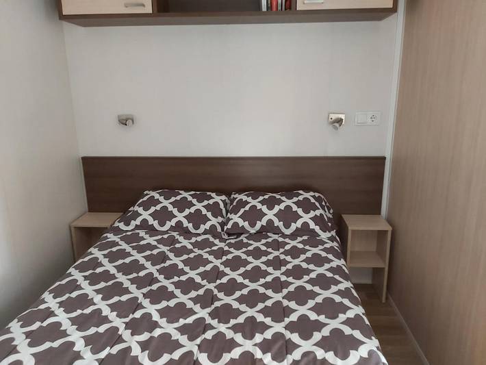 Camping pour 4 personnes, avec piscine ainsi que terrasse et bassin pour enfant, adapté aux familles à Port-la-Nouvelle - 4