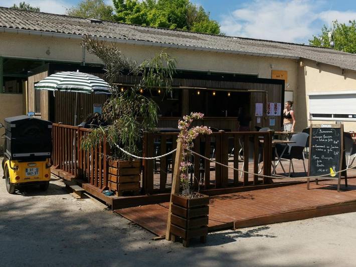 Parc de vacances pour 6 personnes, avec jardin ainsi que terrasse et piscine, animaux acceptés en Normandie - 4