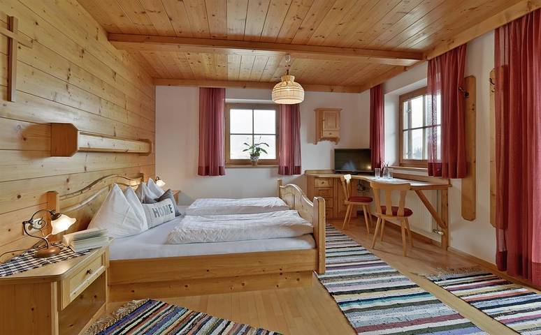 Ferienwohnung für 2 Personen, mit Garten und Balkon sowie Ausblick, kinderfreundlich in Österreich