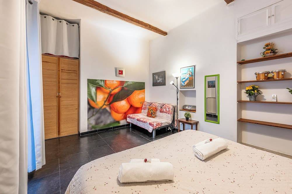 Appartamento intero, Family Apartment with Ac, Patio and Terrace in Corniglia, Comune di Vernazza
