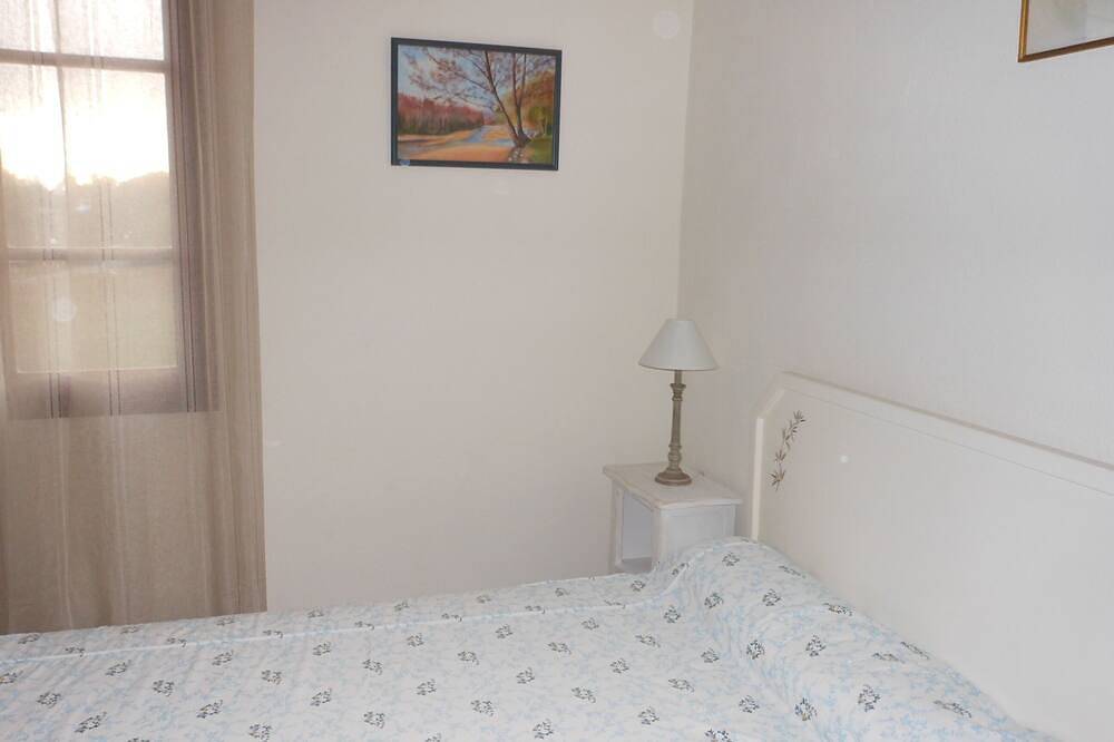 Appartement entier, Appartement 1er étage dans villa avec piscine privée et jardin in Morta, Prunelli-di-Fiumorbo