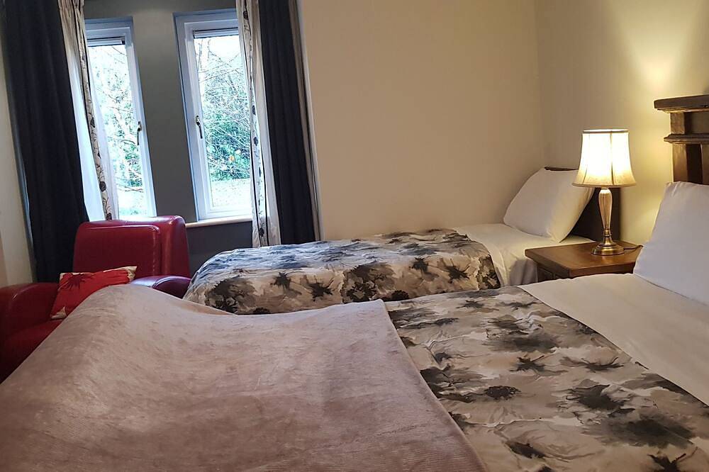 Ethan House Killarney - Hébergement de grand groupe (4 unités en 1) in Parc national Killarney