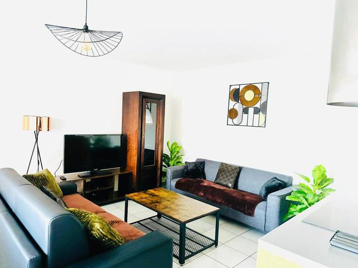 Gîte pour 8 personnes, avec vue et terrasse à Vaulx-en-Velin - 3