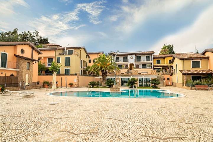 Appartement de vacances pour 4 personnes, avec jardin et piscine, animaux acceptés - 1