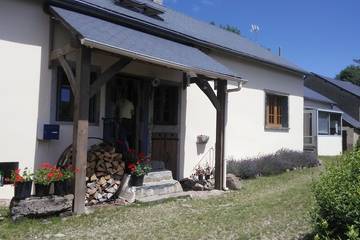 Agriturismo pour 4 personnes, avec jardin et piscine à Glux-en-Glenne