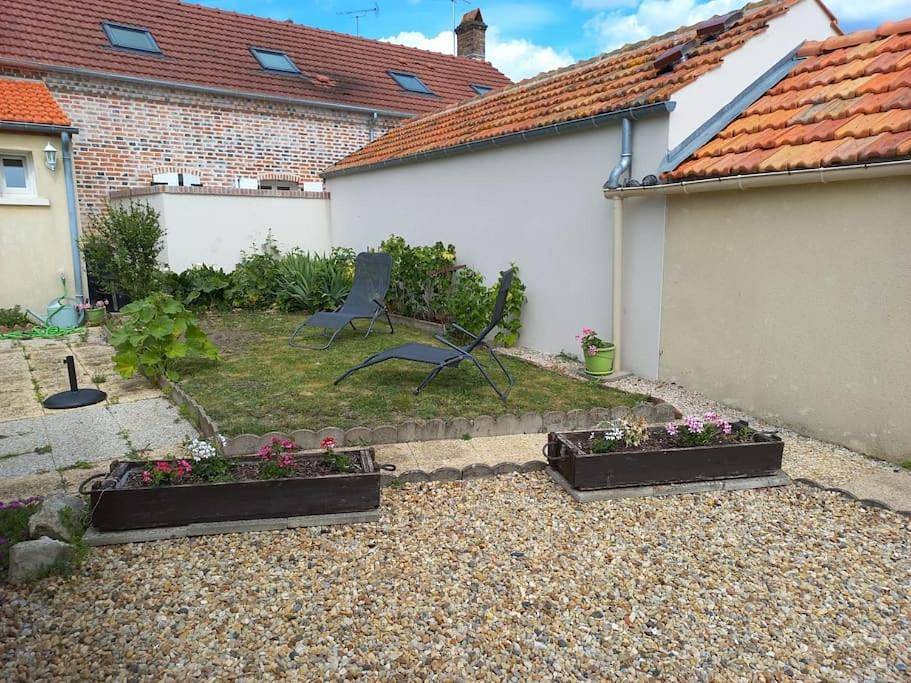 Maison chaleureuse solognote mitoyenne in La Ferté-Saint-Aubin, Sologne