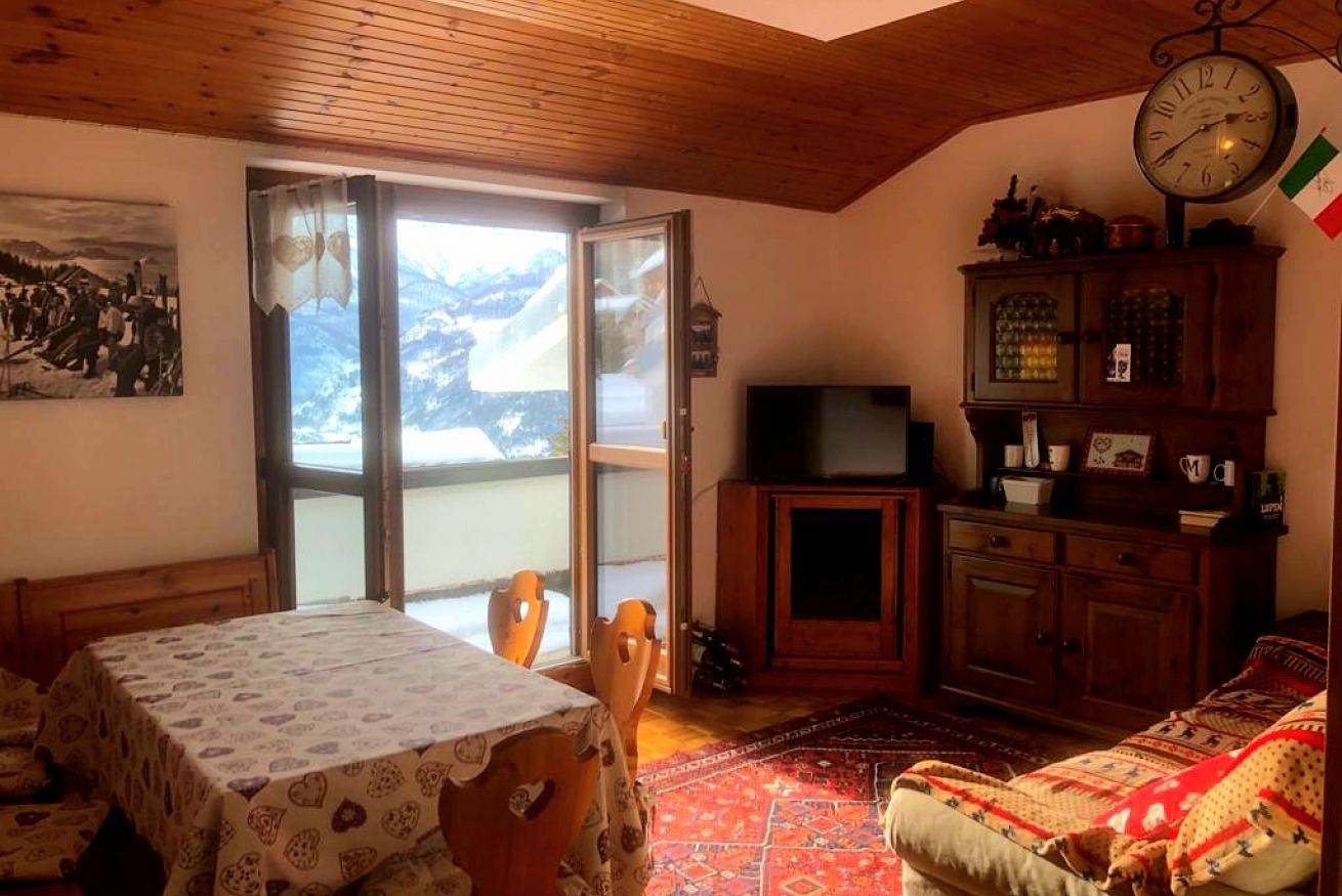 Appartement entier, Appartement de vacances pour 6 personnes avec balcon/terrasse in Sauze d'Oulx, Via Lattea