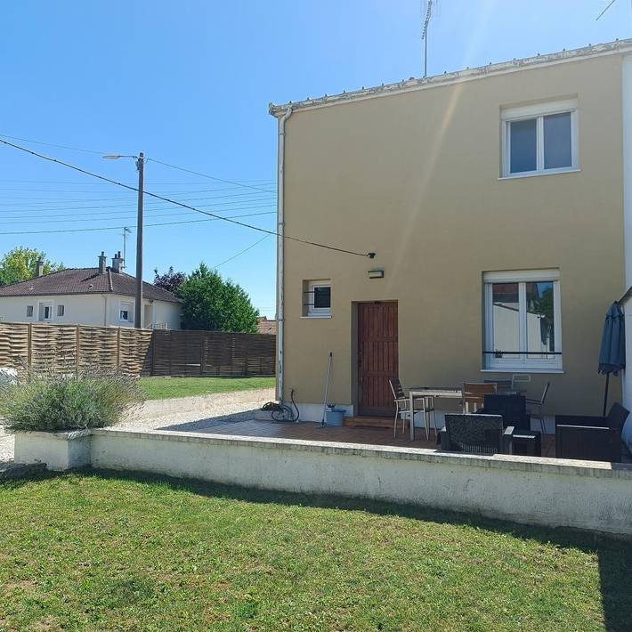 Comme à la Maison in Saint-Julien-les-Villas, Aube