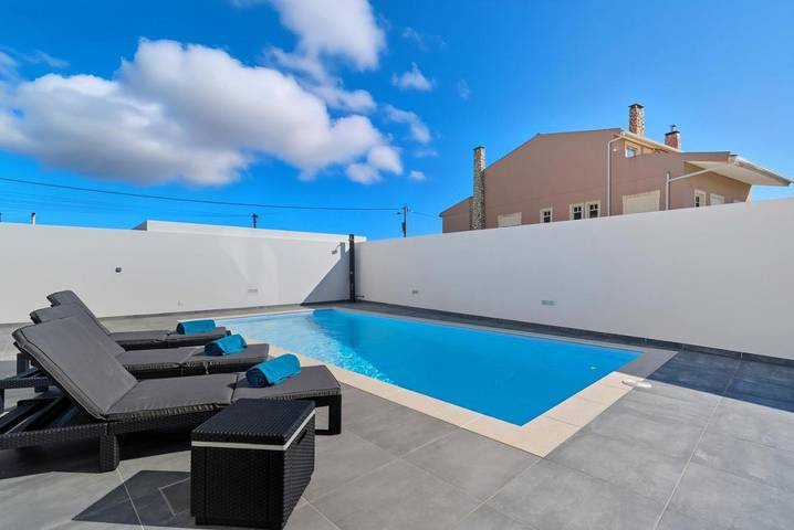 Casa de férias para 8 pessoas, com terraço e vista e ainda piscina em Silveira (Portugal)