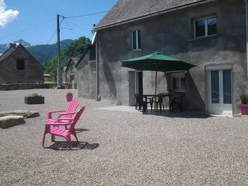 Gîte pour 6 personnes, avec terrasse, animaux acceptés à Beaudéan