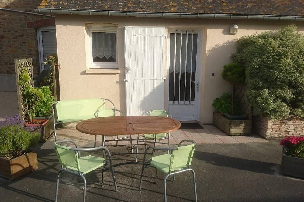 Independent Studio for 1 or 3 people maximum in Ardevon, Pontorson