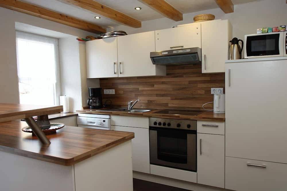 Kleines Doppelzimmer - Gasthaus-Pension-Rest. Geimer in Plütscheid, Eifelkreis Bitburg-Prüm