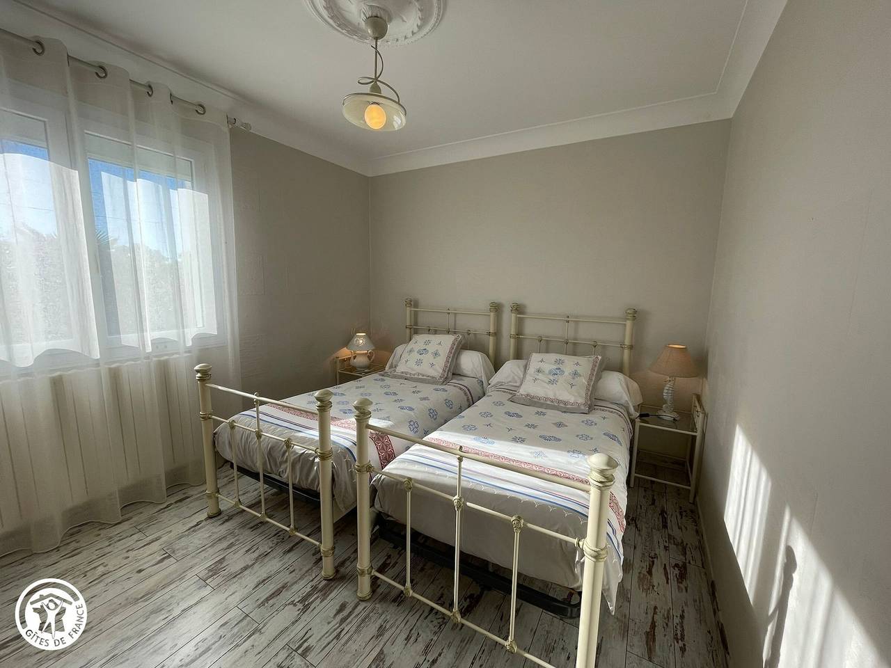 Maison rénovée avec grand jardin, proche des Sables-d'Olonne, 4 chambres, terrasse et Wifi in Château-d'Olonne, Les Sables-d'Olonne