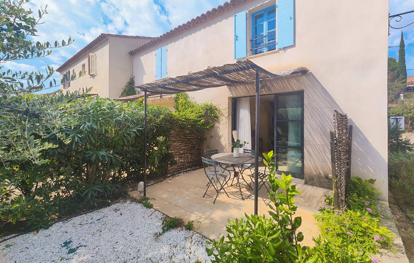 Appartement confortable avec parking et Internet, à 2,5 km de Tournissan in Saint-Laurent-de-la-Cabrerisse, Région de Narbonne