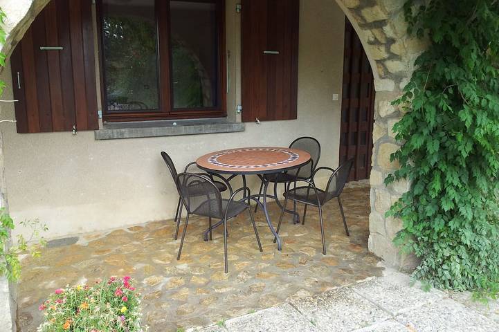 Gîte pour 3 personnes, avec piscine ainsi que jardin et terrasse à Die - 4