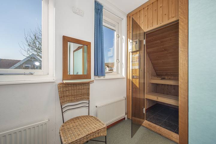 Ferienhaus für 6 Personen, mit Terrasse und Balkon/Terrasse sowie Sauna