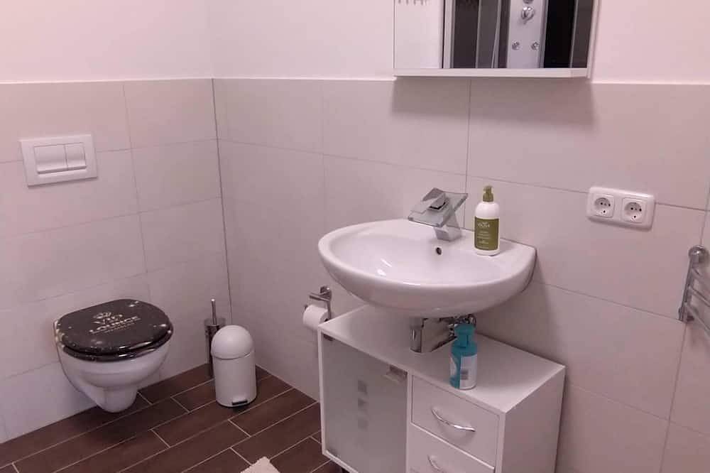 Ganze Wohnung, Moderne Fewo Peter in Bärenstein für 2 Person in Bärenstein, Erzgebirge