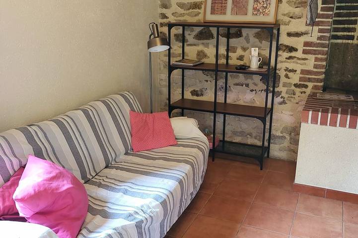 Gîte pour 4 personnes, avec jardin, animaux acceptés à Cuillé