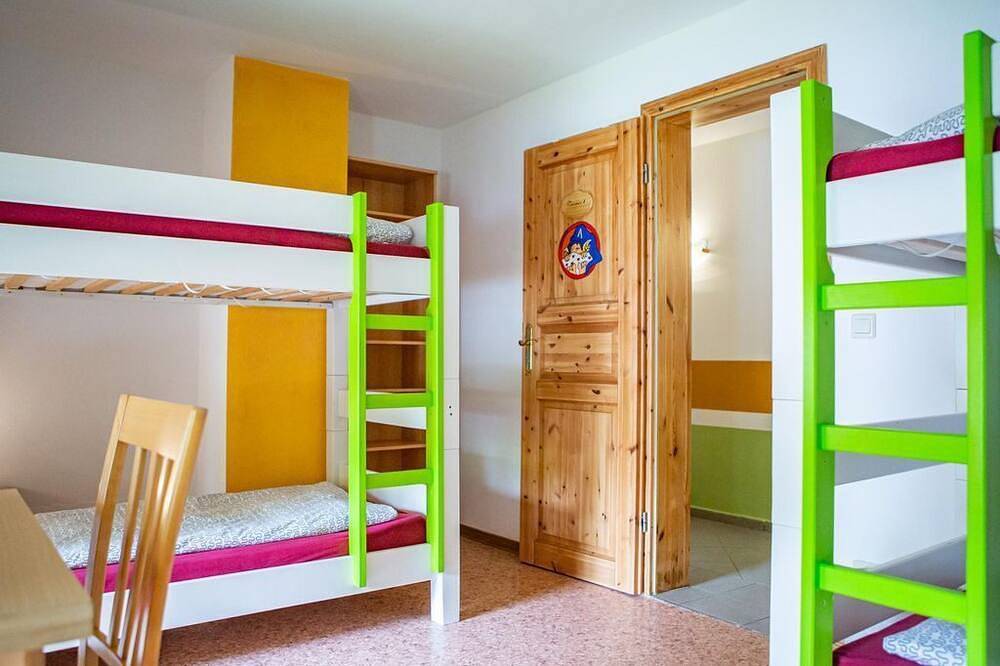 Wichtelpension - Ferienhaus, Bad, Wc, 4 oder mehr Schlafräume in Neukirch/Lausitz (Bautzen), Oberlausitz-Niederschlesien