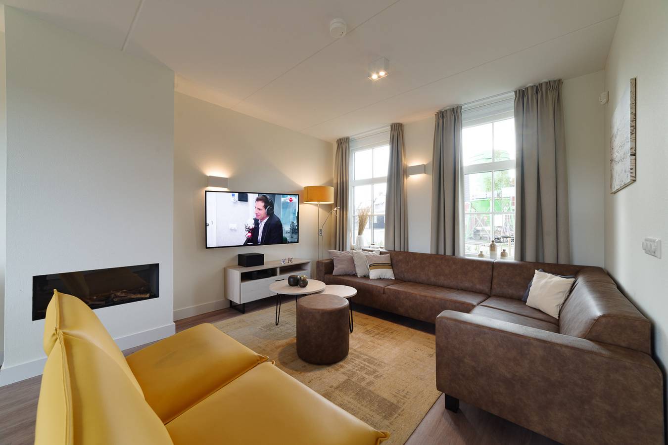 Luxury wellness house with sauna, whirlpool and spacious walk-in shower with sun shower. in Colijnsplaat, Côte de Zeeland