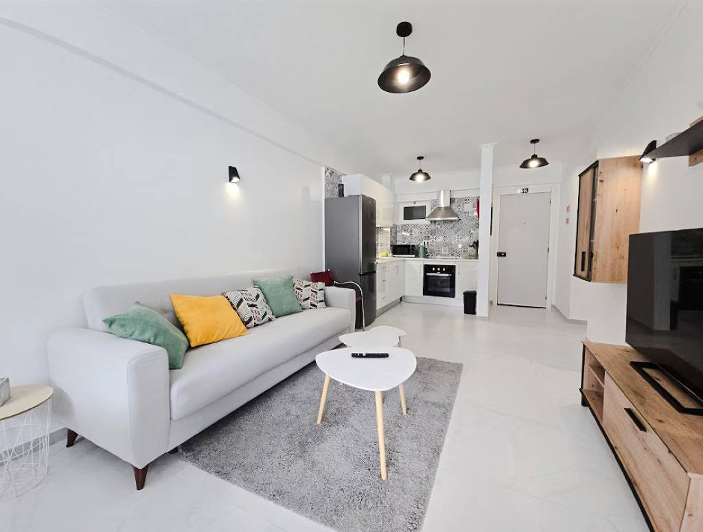 Apartamento inteiro, Apartamento de férias para 4 pessoas in Água de Pena, Madeira