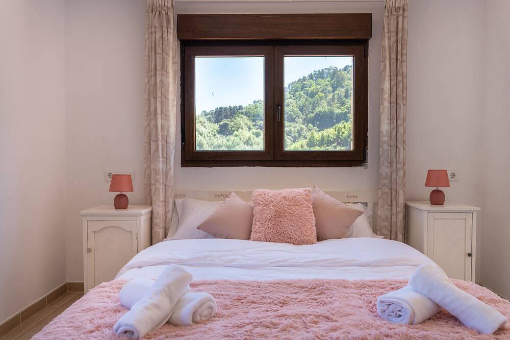 Northstyle by Fidalsa in Lanestosa, Cordillera Cantábrica
