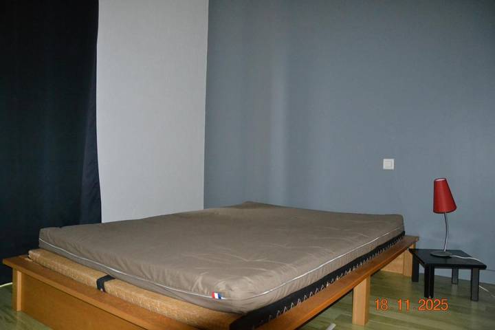 Gîte pour 2 personnes, avec piscine ainsi que jardin et vue à Pont-Trambouze - 3