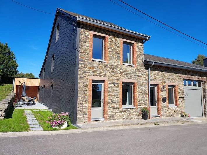 Location de vacances pour 8 personnes, avec jardin et vue, animaux acceptés dans Gros Fays