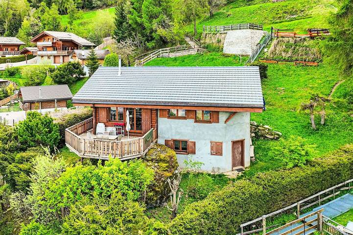 Bauernhof für 6 Personen, mit Balkon/Terrasse und Terrasse sowie Garten in 4 Vallées