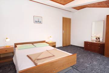 Ferienwohnung für 4 Personen, mit Balkon/Terrasse in Vrsi