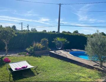 Gîte pour 6 personnes, avec jardin et piscine ainsi que balcon et vue à Tonneins