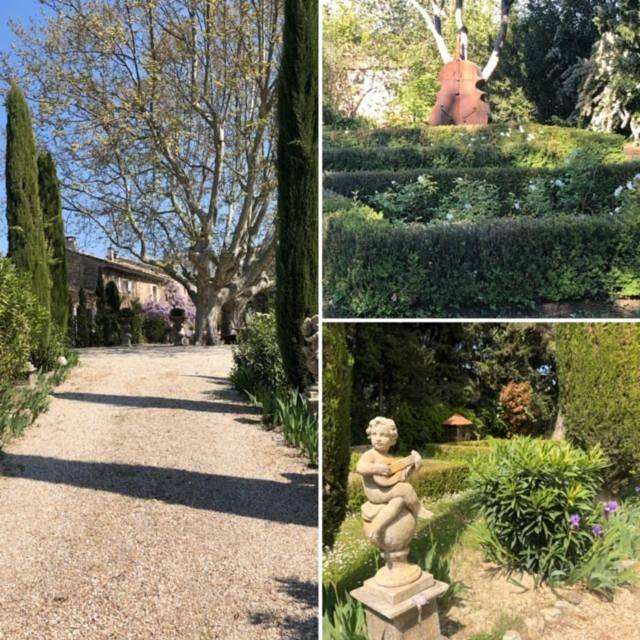 Double Room with Pool View in Lagnes, Parc naturel régional du Luberon