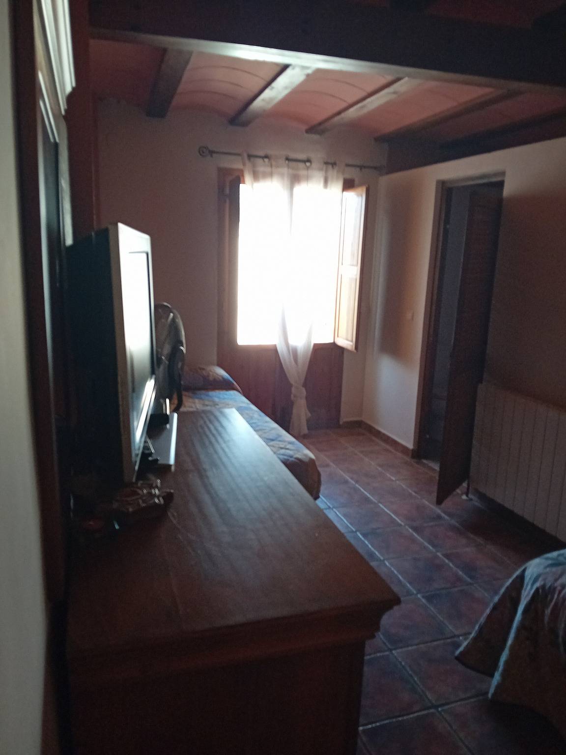 Habitación 'Triple 5' con terraza compartida, balcón y Wi-Fi in Vall de Ebo, Interior de Alicante