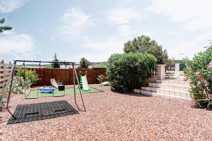 Gîte pour 6 personnes, avec piscine, animaux acceptés à Pouzols-Minervois - 4